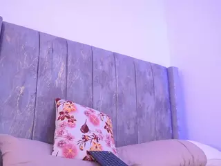 Lara Giraldo's Live Sex Cam Show