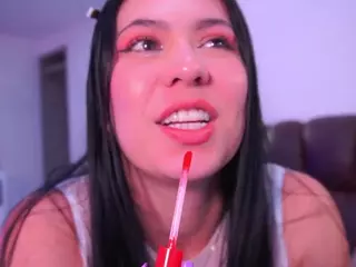 Lara Giraldo's Live Sex Cam Show