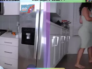 milavalentina's Live Sex Cam Show