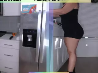 milavalentina's Live Sex Cam Show