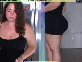 milavalentina's Live Sex Cam Show
