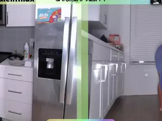 milavalentina's Live Sex Cam Show