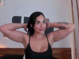 Live cam show with hannajohnsonx