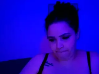 bigbootybullynisha's Live Sex Cam Show