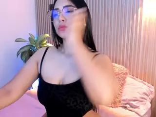 Ameelie's Live Sex Cam Show