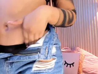 Ameelie's Live Sex Cam Show
