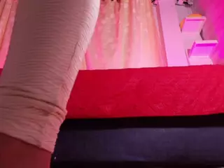 emyli_sw's Live Sex Cam Show