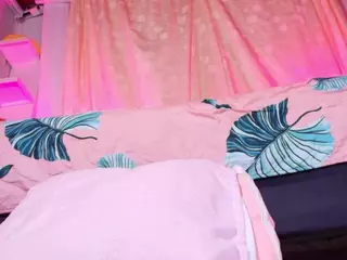emyli_sw's Live Sex Cam Show