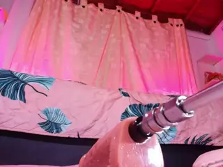 emyli_sw's Live Sex Cam Show
