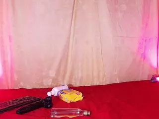 emyli_sw's Live Sex Cam Show