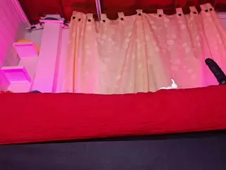 emyli_sw's Live Sex Cam Show