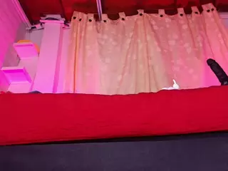 emyli_sw's Live Sex Cam Show