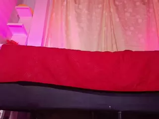 emyli_sw's Live Sex Cam Show