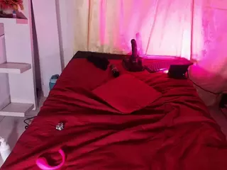 emyli_sw's Live Sex Cam Show