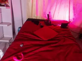emyli_sw's Live Sex Cam Show