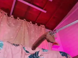 emyli_sw's Live Sex Cam Show