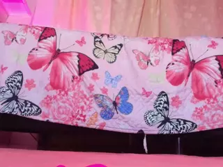 emyli_sw's Live Sex Cam Show