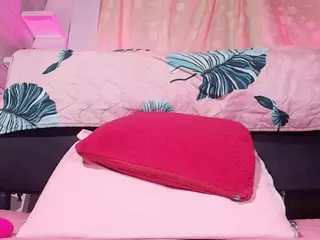 emyli_sw's Live Sex Cam Show