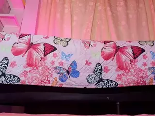 emyli_sw's Live Sex Cam Show
