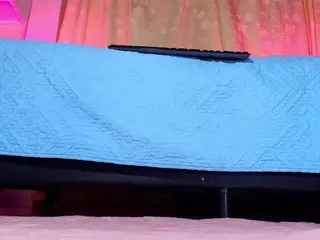 emyli_sw's Live Sex Cam Show