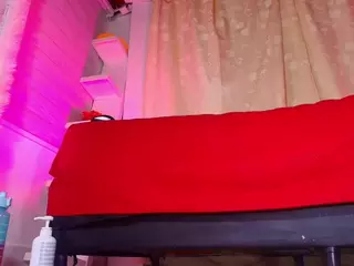 emyli_sw's Live Sex Cam Show