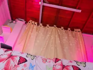 emyli_sw's Live Sex Cam Show