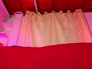 emyli_sw's Live Sex Cam Show