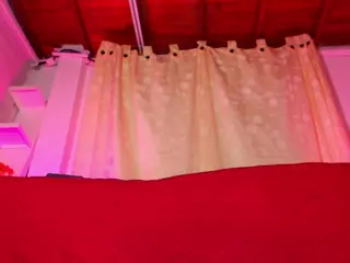 emyli_sw's Live Sex Cam Show