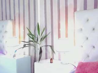 Live cam show with Mia_Stones