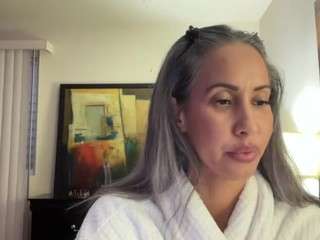 Live cam show with Isis Love
