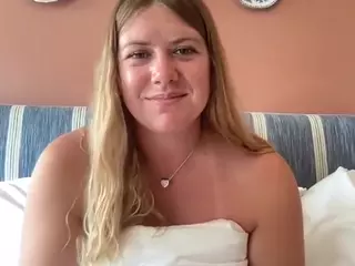 allygirlnextdoor's Live Sex Cam Show
