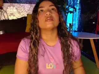 pamelaevanns's Live Sex Cam Show