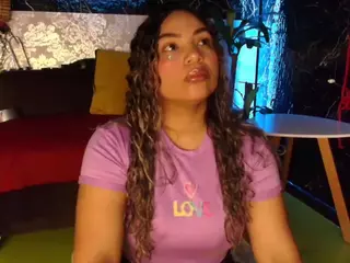 pamelaevanns's Live Sex Cam Show