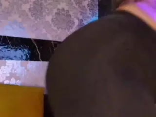 pamelaevanns's Live Sex Cam Show