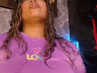 pamelaevanns's Live Sex Cam Show