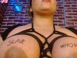 Live cam show with pamelaevanns