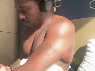 Live cam show with seanmichaels