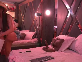 Annie Connors's Live Sex Cam Show
