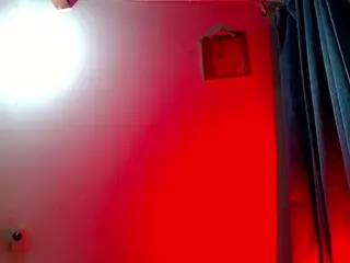 carolinne's Live Sex Cam Show