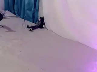 carolinne's Live Sex Cam Show