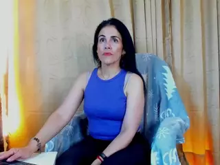 girasol-walton's Live Sex Cam Show