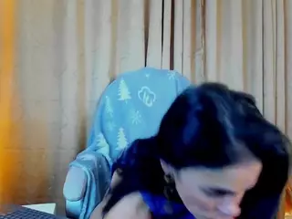girasol-walton's Live Sex Cam Show