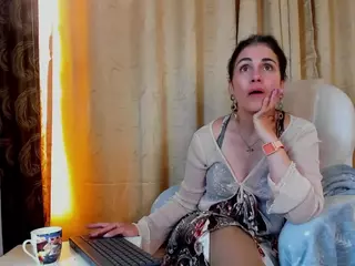 girasol-walton's Live Sex Cam Show