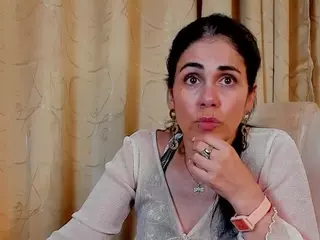 girasol-walton's Live Sex Cam Show