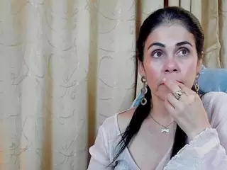 girasol-walton's Live Sex Cam Show