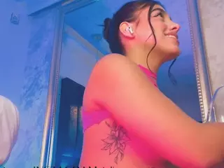Nayla Potter's Live Sex Cam Show