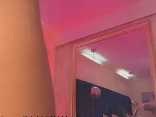 Nayla Potter's Live Sex Cam Show