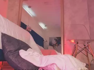 Nayla Potter's Live Sex Cam Show