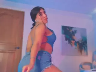 Nayla Potter's Live Sex Cam Show