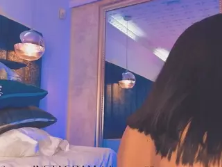 Nayla Potter's Live Sex Cam Show